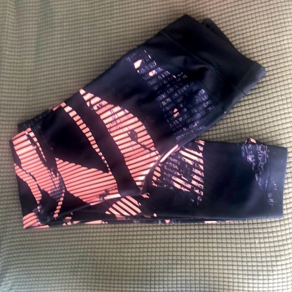 UNDER Armour Pink and Blue Leggings
